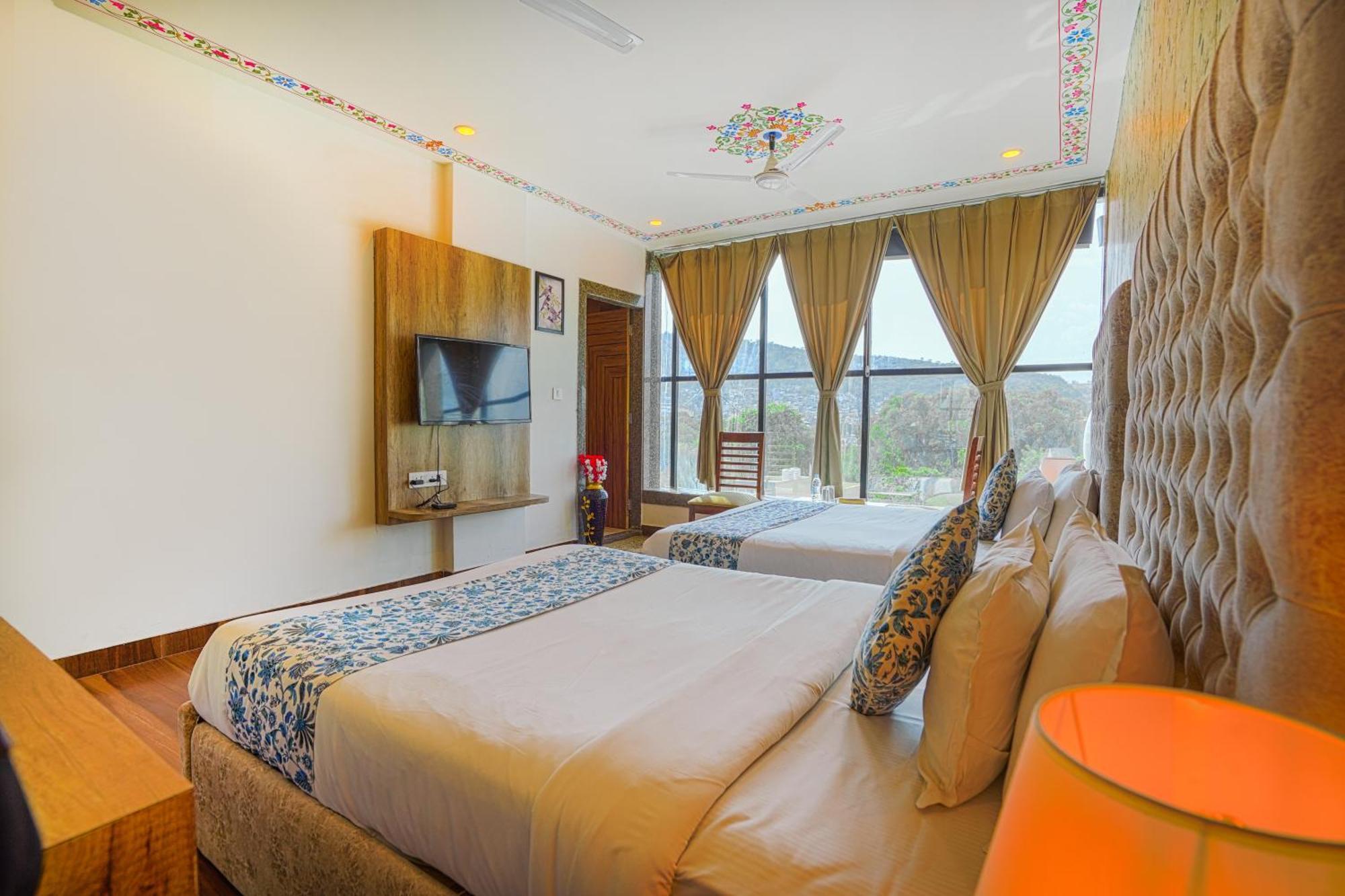 Pax Hotel Grand Blue 3 Min Walk From Udaipur City Railway Station Luaran gambar