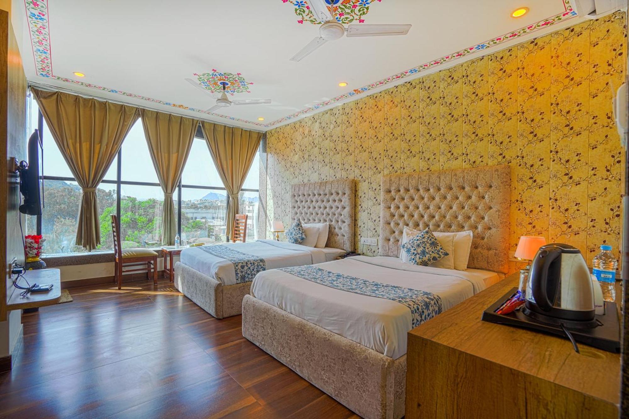 Pax Hotel Grand Blue 3 Min Walk From Udaipur City Railway Station Luaran gambar