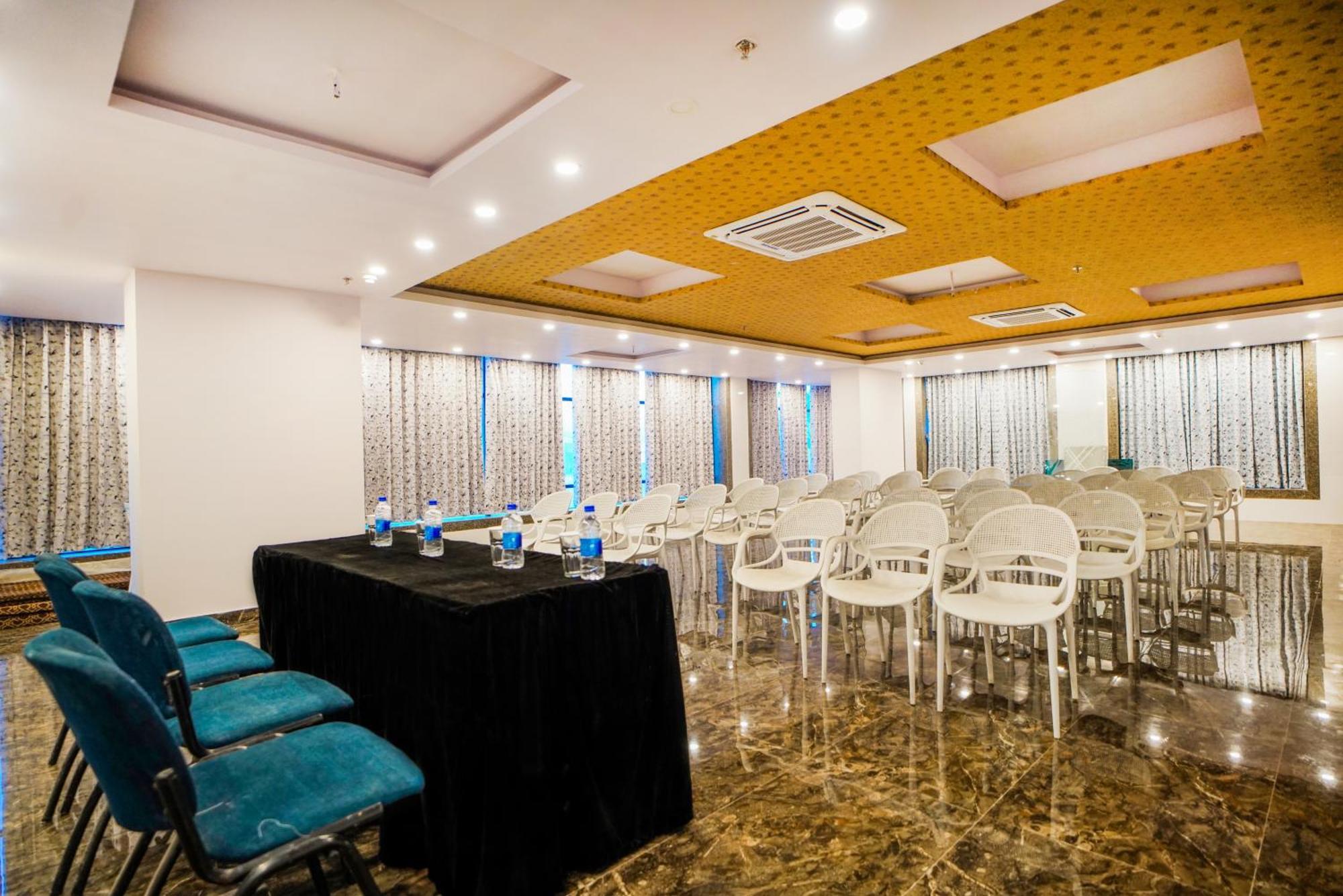 Pax Hotel Grand Blue 3 Min Walk From Udaipur City Railway Station Luaran gambar