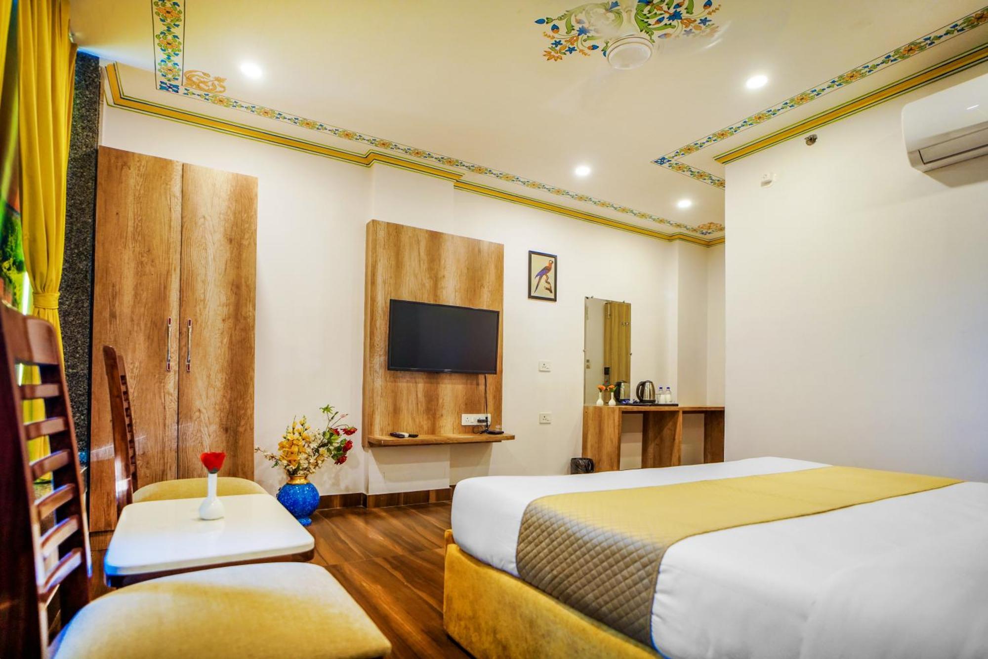 Pax Hotel Grand Blue 3 Min Walk From Udaipur City Railway Station Luaran gambar